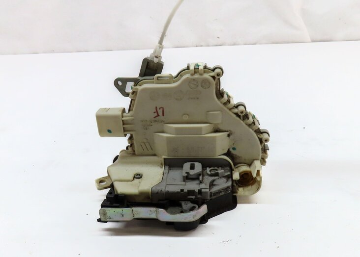 Thumbnail 4: 10-19 AUDI PORSCHE A4 S4 A5 S5 A6 Q3 Q5 Q7 TT 911 B8 8K 8T LEFT FRONT DOOR LATCH