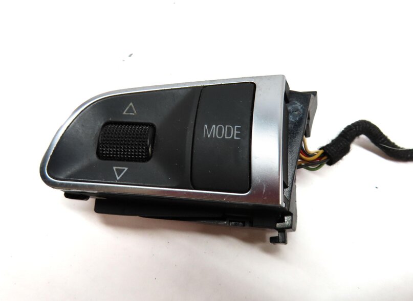 Thumbnail 7: 2011 AUDI Q7 (4L) DRIVER STEERING WHEEL LEFT & RIGHT SWITCH BUTTON SET 2 (BLACK)
