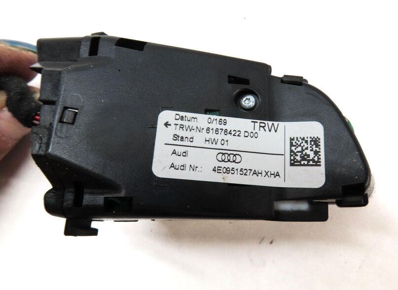 Thumbnail 8: 2011 AUDI Q7 (4L) DRIVER STEERING WHEEL LEFT & RIGHT SWITCH BUTTON SET 2 (BLACK)