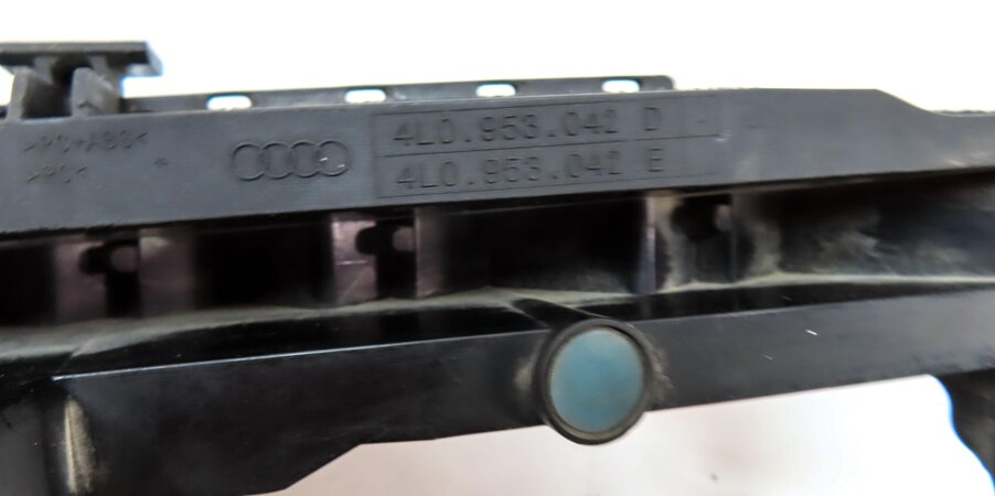 Thumbnail 8: 2010-2015 AUDI Q7 (4L) RIGHT FRONT PASSENGER TURN SIGNAL MARKER LIGHT LAMP (LED)