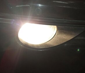 Thumbnail 2: 2010-2015 AUDI Q7 (4L) FRONT RIGHT FRONT PASSENGER FOGLIGHT FOG LIGHT LAMP