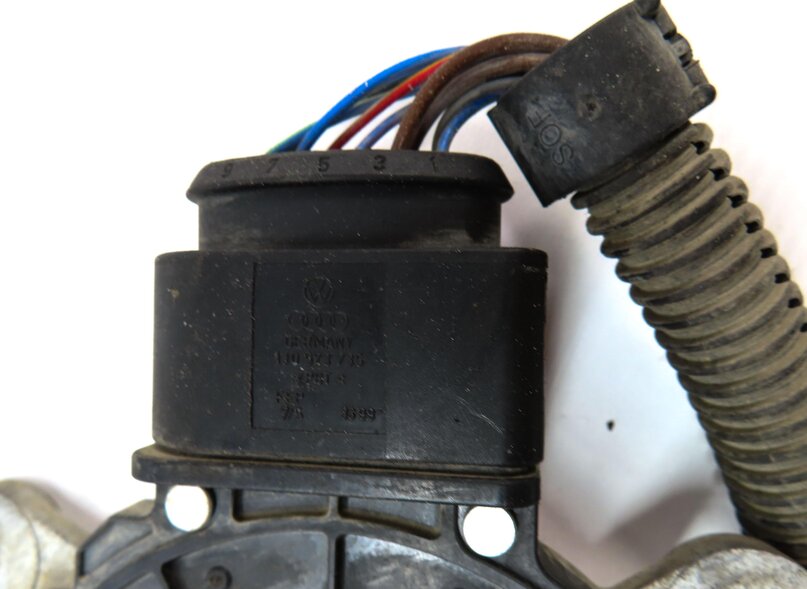 Thumbnail 5: 2011 AUDI Q7 (4L) 3.0L DIESEL AUTO TRANSMISSION NEUTRAL SAFETY SWITCH w/ HARNESS