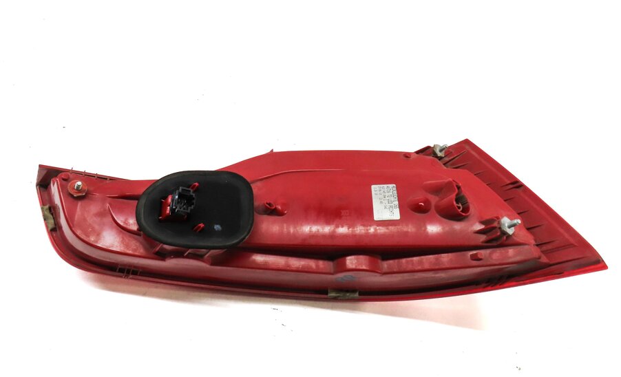 Thumbnail 5: 2010-2015 AUDI Q7 (4L) REAR RIGHT PASSENGER TAILLIGHT BRAKE LIGHT LAMP (LED)