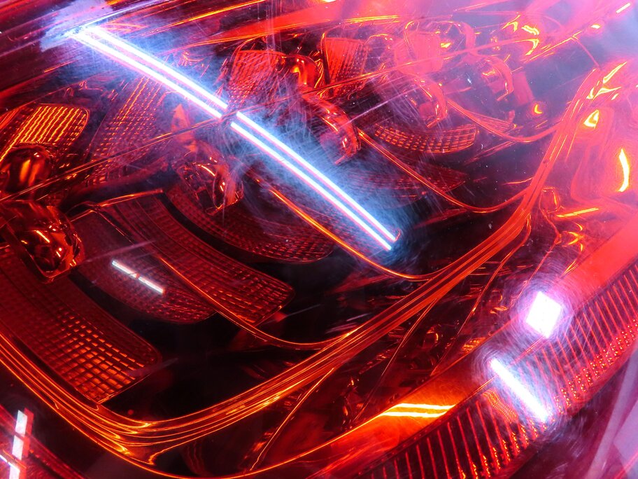 Thumbnail 8: 2010-2015 AUDI Q7 (4L) REAR LEFT DRIVER TAILLIGHT BRAKE LIGHT LAMP (LED)
