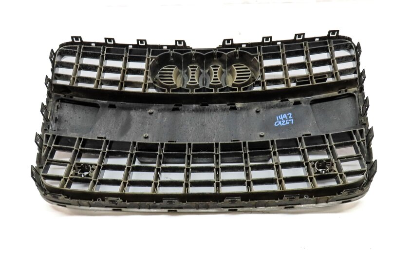 Thumbnail 5: 2010-2015 AUDI Q7 (4L) FRONT MAIN CENTER HOOD GRILLE AIR VENT TRIM (BLACK)