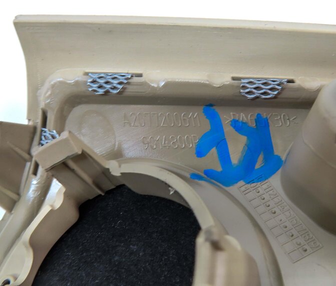Thumbnail 6: 2011 E350 COUPE (C207) RIGHT DOOR TWEETER SPEAKER COVER HARMAN KARDON (BEIGE)