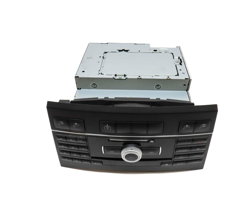 Thumbnail 6: 10-12 MERCEDES BENZ E350 E550 E63 (W212) - RADIO STEREO GPS NAVIGATION CD PLAYER