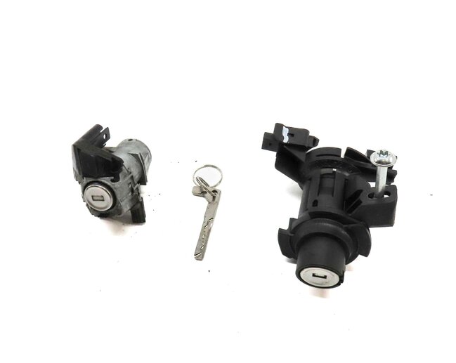 2011 MERCEDES E350 COUPE (C207) FRONT LEFT DOOR & TRUNK LOCK CYLINDER KEY SET 3