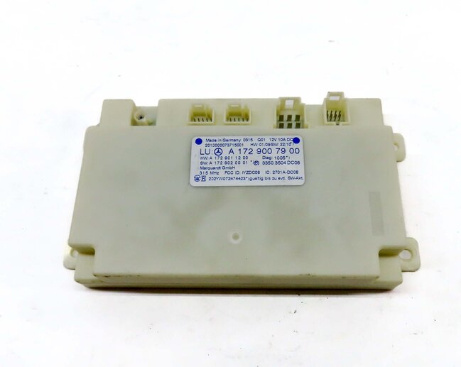 Thumbnail 2: 10-15 MERCEDES C300 C350 E350 E550 GLK250 GLK350 CLS550 SLK350 KEYLESS GO MODULE