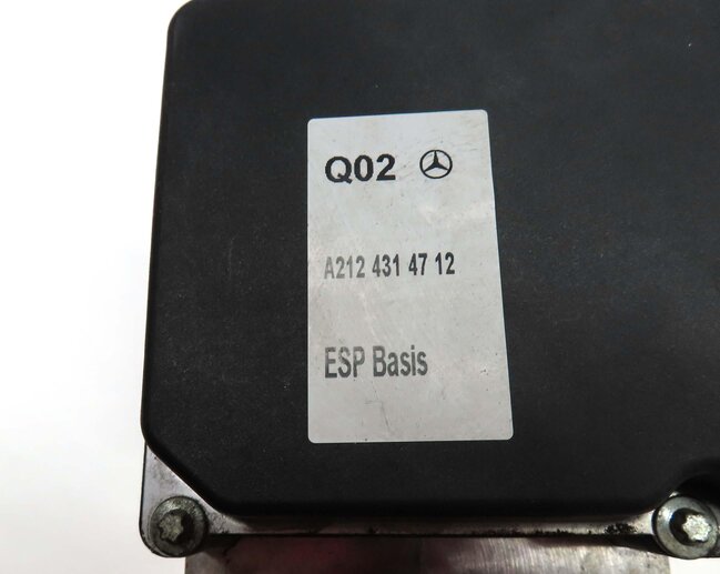 Thumbnail 6: 11-12 MERCEDES BENZ E350 E550 W207 W212 ABS BRAKE PUMP w/ MODULE (w/o ADAPTIVE)