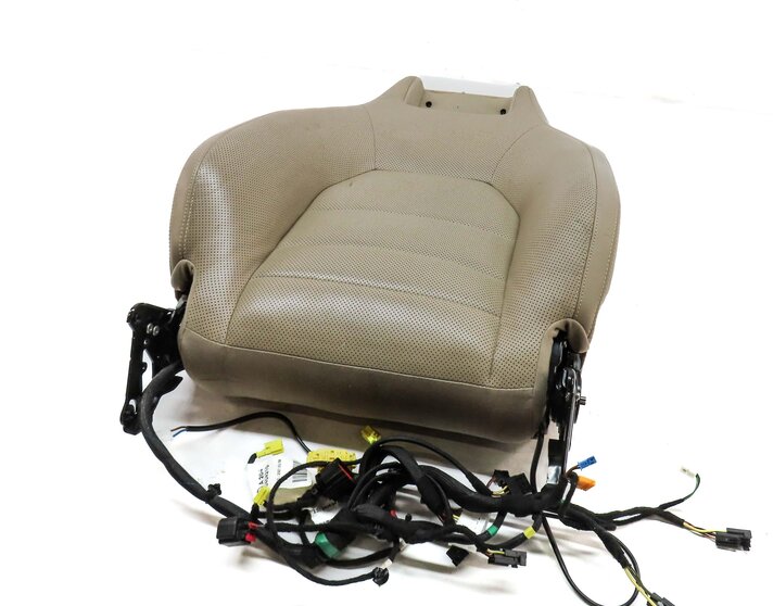 10-17 E-CLASS W207 COUPE CONV FRONT RIGHT UPPER HEATED VENTED SEAT CUSHION BEIGE