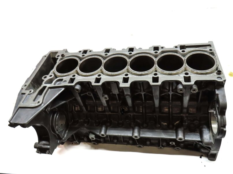 Thumbnail 1: 10-12 BMW 135i 335i 535i X3 X5 (E90 F10 E70 E71) 3.0L N55 ENGINE CYLINDER BLOCK