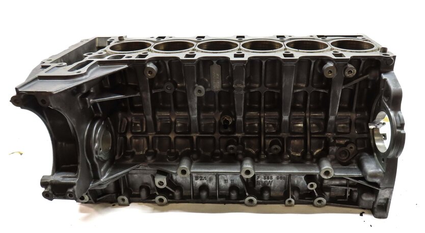 Thumbnail 5: 10-12 BMW 135i 335i 535i X3 X5 (E90 F10 E70 E71) 3.0L N55 ENGINE CYLINDER BLOCK