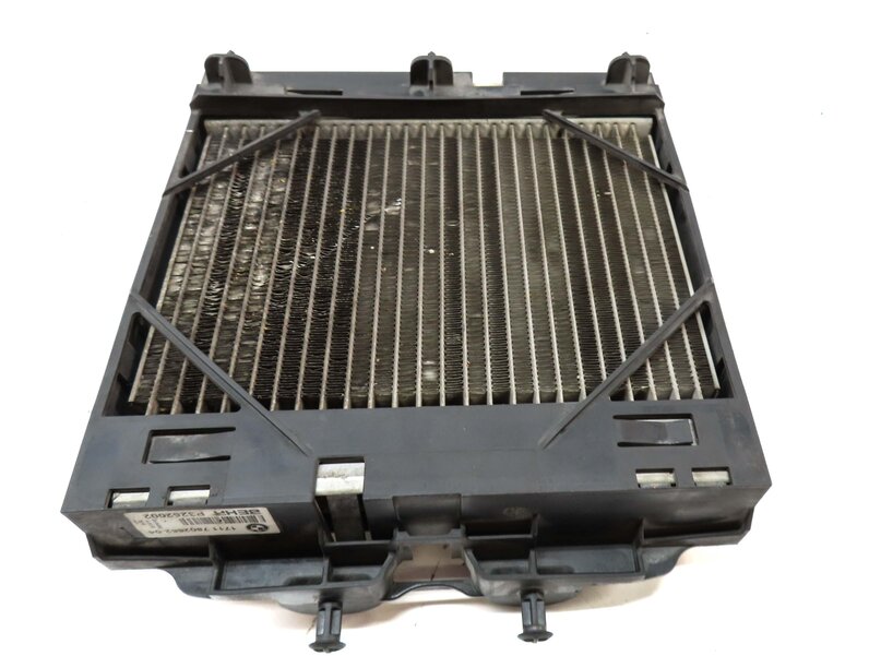Thumbnail 6: 11-19 BMW 535i 535iGT 640i 740i (F01 F06 F07 F10) 2.0T / 3.0L AUXILIARY RADIATOR
