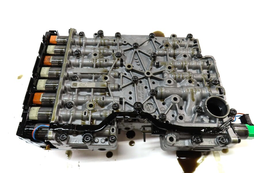 Thumbnail 5: 10-11 BMW 535i 535iGT (F07 F10) 3.0L - 8HP-45 AUTOMATIC TRANSMISSION VALVE BODY