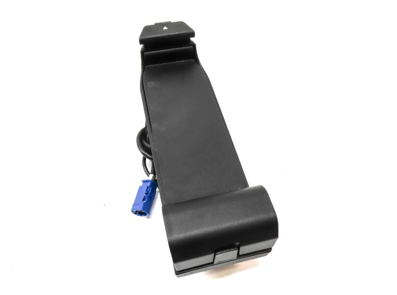 Thumbnail 3: 2011 BMW 535i SEDAN (F10) CENTER CONSOLE CELL PHONE CHARGING CRADLE 84109215829