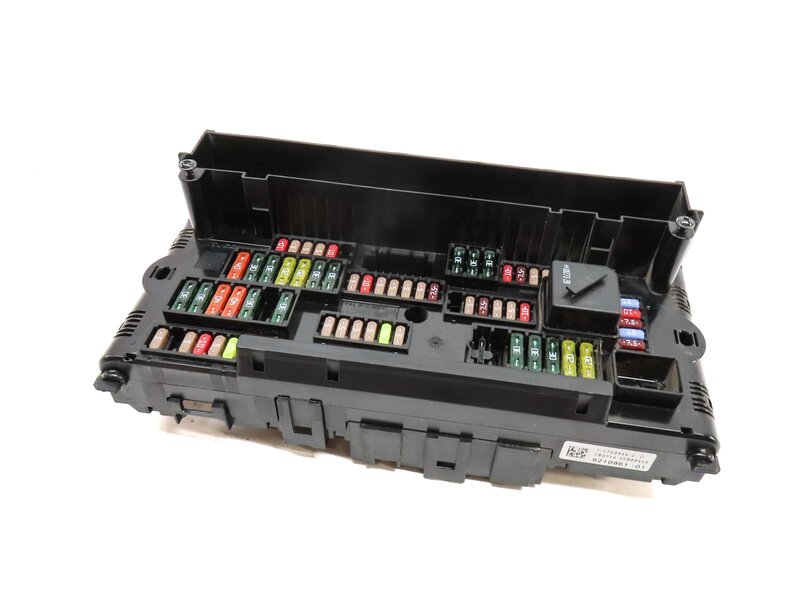 2011 BMW 535i SEDAN (F10) FRONT POWER DISTRIBUTION RELAY FUSE BOX 9210861