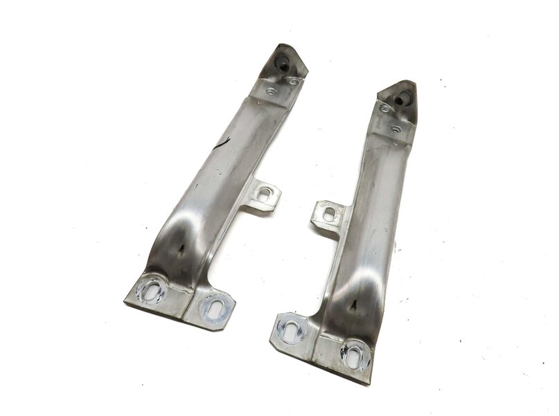 2011 BMW 535i SEDAN (F10) FRONT BUMPER SUPPORT MOUNT GUIDE BRACKET SET 2