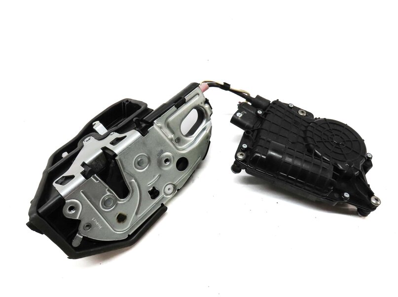 Thumbnail 4: 11-16 BMW 528i 535i 550i M5 (F10) REAR LEFT DOOR LOCK LATCH w/ SOFT CLOSE MOTOR