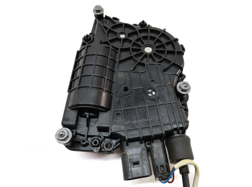 Thumbnail 6: 11-16 BMW 528i 535i 550i M5 (F10) REAR LEFT DOOR LOCK LATCH w/ SOFT CLOSE MOTOR