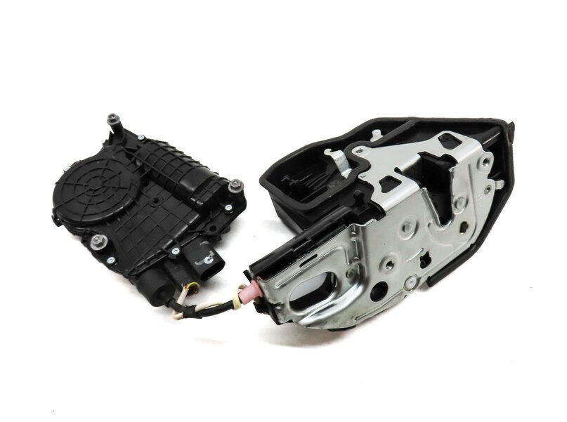 Thumbnail 4: 11-16 BMW 528i 535i 550i M5 (F10) REAR RIGHT DOOR LOCK LATCH w/ SOFT CLOSE MOTOR