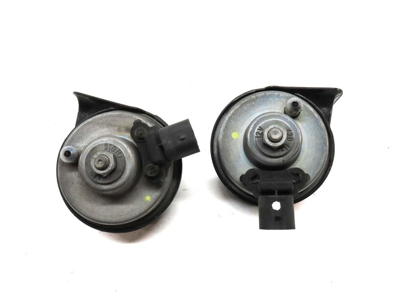 Thumbnail 4: 2011-2016 BMW 528i 535i 535iGT 550i 550iGT M5 (F10 F07) HIGH & LOW TONE HORN SET