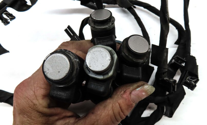 Thumbnail 5: 2011 BMW 535i SEDAN (F10) FRONT PARK ASSIST PDC SENSOR SET4 (CASHMERE SILVER)