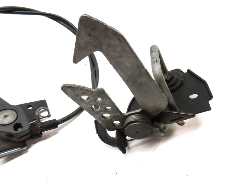 Thumbnail 5: 2011 BMW 535i SEDAN F10 HOOD LEFT & RIGHT SAFETY CATCH HOOK SET2 & LEVER & CABLE