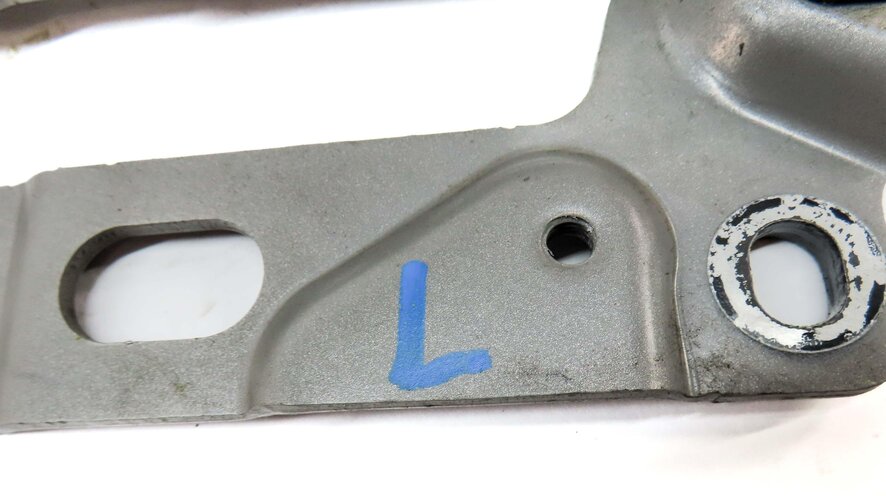 Thumbnail 10: 2011 BMW 528i 535i 550i F10 LEFT & RIGHT FRONT HOOD HINGE SET2 (CASHMERE SILVER)