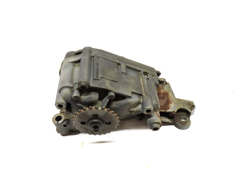 Thumbnail 2: 2011 BMW 535i SEDAN (F10) 3.0L TURBO N55 ENGINE OIL PUMP 7573747