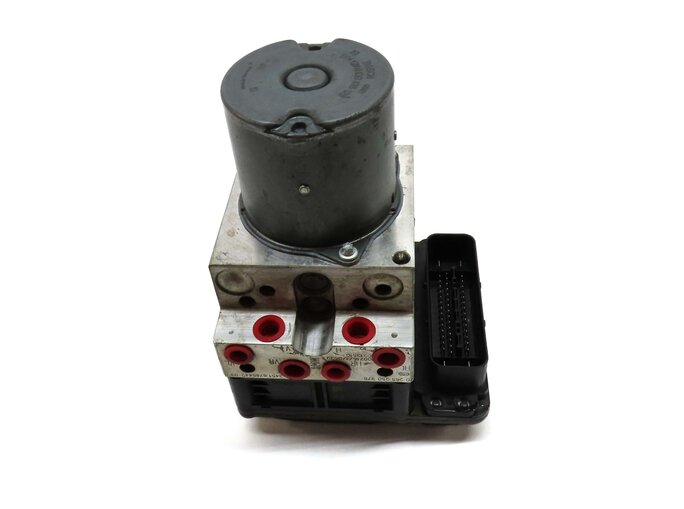 Thumbnail 2: 11-12 BMW 528i 535i 550i 640i 650i (F06 F10) RWD - DSC ABS BRAKE PUMP w/ MODULE