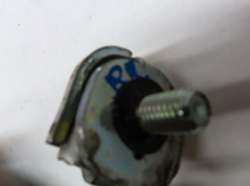 Thumbnail 10: 2011 BMW 535i SEDAN (F10) REAR LEFT RIGHT & CENTER SEATBELT BUCKLE RECEIVER SET3