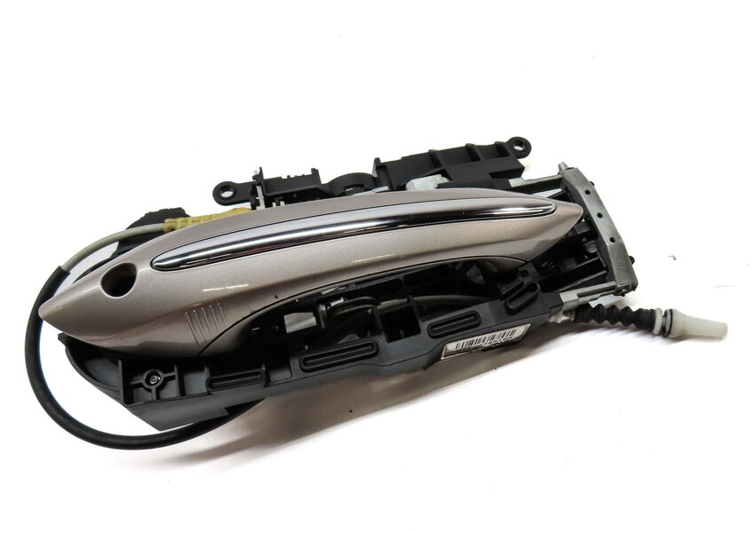 Thumbnail 3: 11-16 BMW 5 M5 (F10) LEFT FRONT DRIVER COMFORT DOOR HANDLE (CASHMERE SILVER)