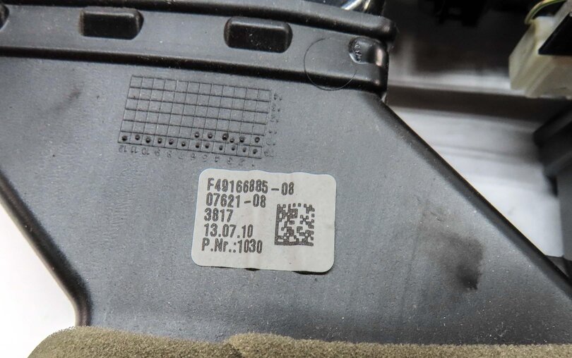 Thumbnail 6: 2011 BMW 535i SEDAN F10 FRONT DASH CENTER DUAL HVAC A/C HEATER AIR VENT (BLACK)