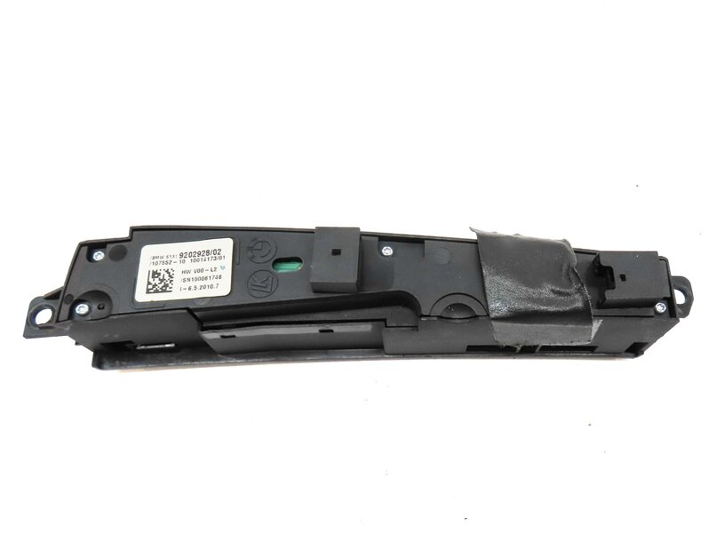 Thumbnail 6: 2011 BMW 535i SEDAN (F10) TRACTION CONTROL CAMERA PDC SWITCH BUTTON PANEL