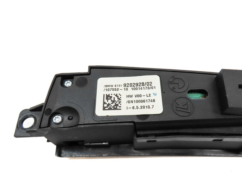 Thumbnail 7: 2011 BMW 535i SEDAN (F10) TRACTION CONTROL CAMERA PDC SWITCH BUTTON PANEL