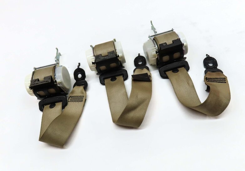 Thumbnail 3: 2011 BMW 535i SEDAN F10 REAR LEFT RIGHT & CENTER SEATBELT RETRACTOR SET3 (BEIGE)