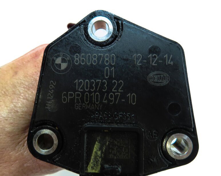 Thumbnail 6: 2015 BMW X5 (F15) 4.4L TWIN TURBO N63 ENGINE OIL LEVEL SENSOR
