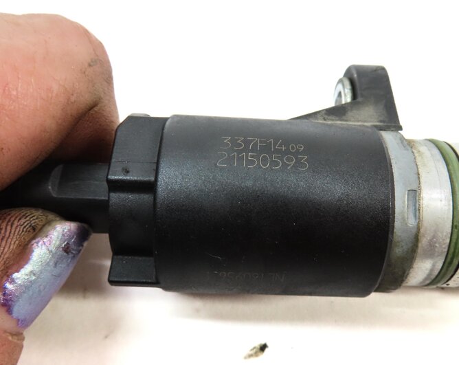 Thumbnail 5: 2015 BMW X5 (F15) 3.0L N55 TURBO ENGINE HYDRAULIC OIL PRESSURE SOLENOID