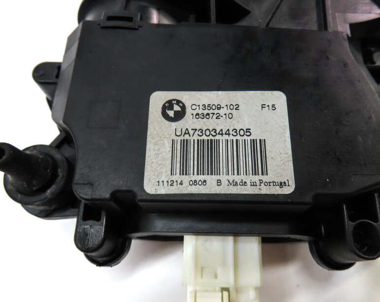 Thumbnail 7: 2015 BMW X5 (F15) TRUNK LATCH WITH SOFT CLOSE ACTUATOR MOTOR AND CABLE