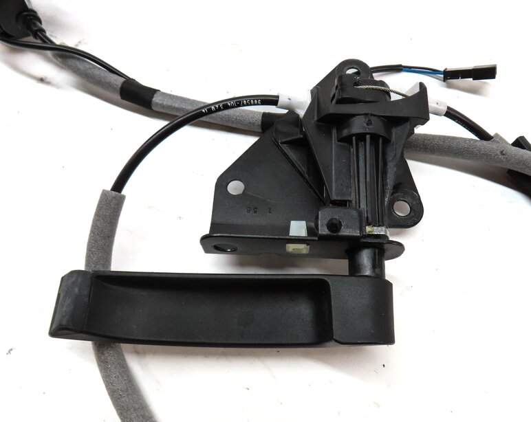 Thumbnail 8: 14-18 BMW X5 X5M (F15 F85) TRUNK LOWER TAILGATE LEFT & RIGHT LATCH SET w/ HANDLE