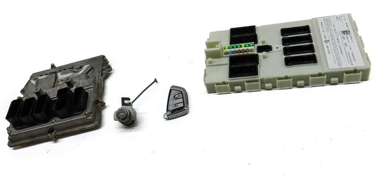 Thumbnail 2: 2014-2018 BMW X5 (F15) 3.0L N55 ENGINE BODY CONTROL ECM BCM MODULE KEY FOB SET