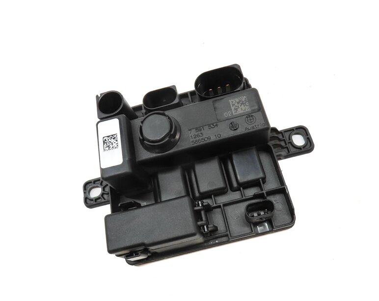 Thumbnail 3: 2015 BMW X5 (F15) INTEGRATED POWER SUPPLY CONTROL MODULE