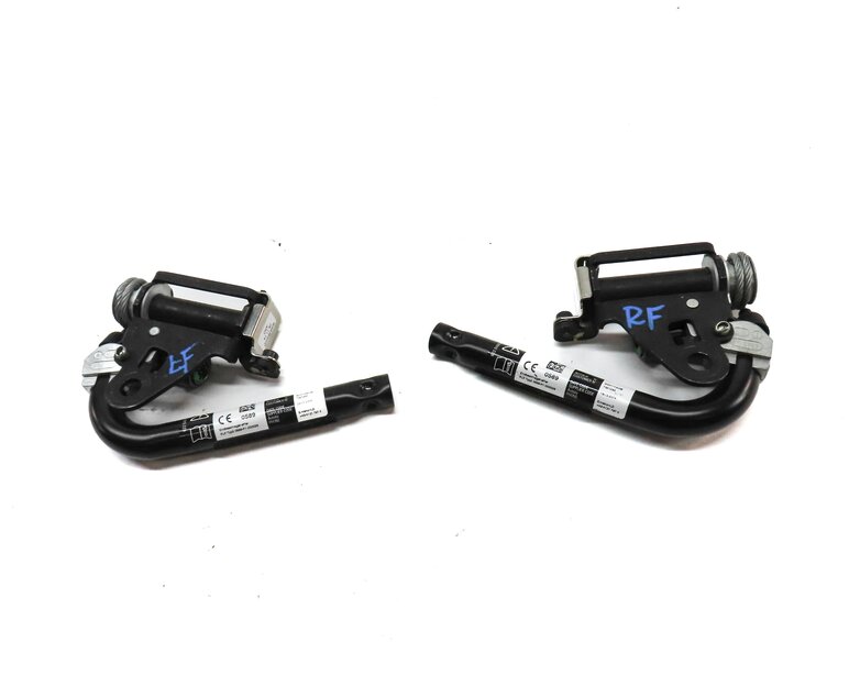 Thumbnail 2: 2015 BMW X5 (F15) FRONT LEFT & RIGHT SEATBELT RETRACTOR SUPPORT HOOK BRACKET SET