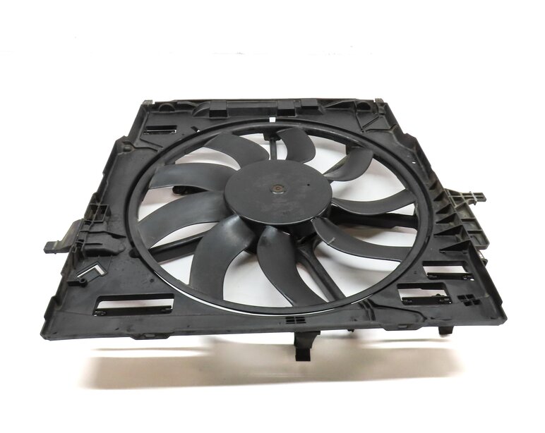 Thumbnail 4: 14-19 BMW X5 X6 (F15 F16) 2.0L 3.0L 3.0D 850 WATT RADIATOR COOLING FAN & SHROUD