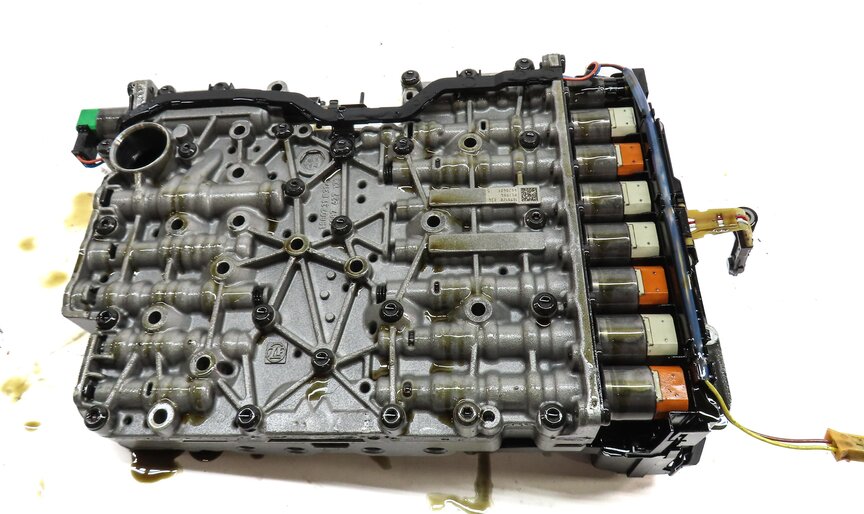 Thumbnail 5: 2014-2015 BMW X3 X5 X6 (F15 F16 F25) 3.0L AWD 8HP45X TRANSMISSION VALVE BODY