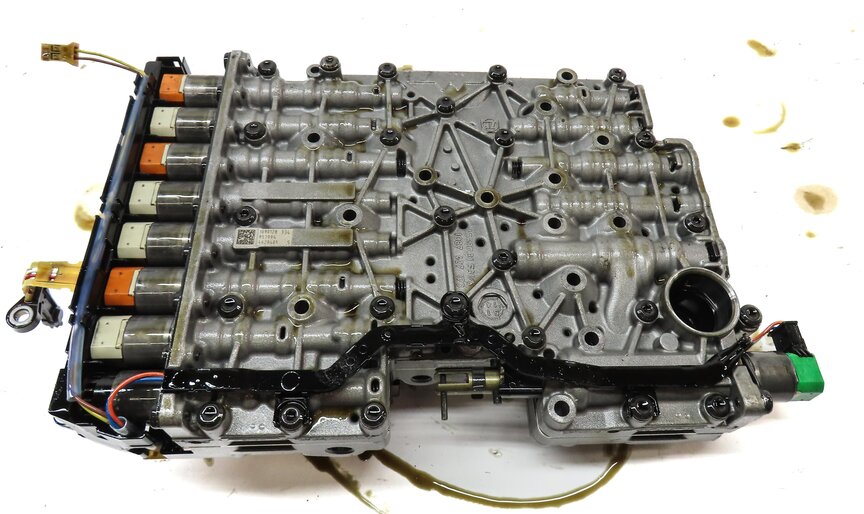 Thumbnail 6: 2014-2015 BMW X3 X5 X6 (F15 F16 F25) 3.0L AWD 8HP45X TRANSMISSION VALVE BODY