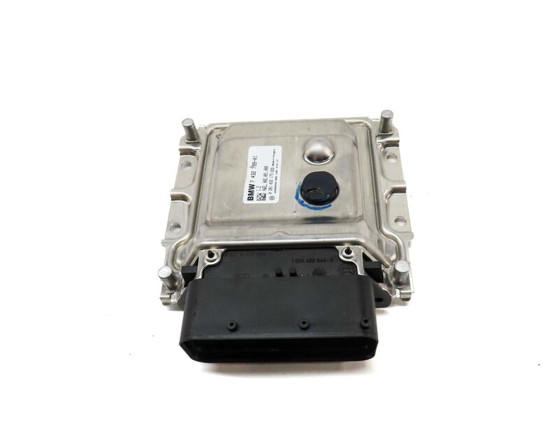 Thumbnail 2: 2014-2017 BMW 328D 535D X3 X5 (F10 F15 F25 F30) DEF DIESEL EMISSIONS MODULE
