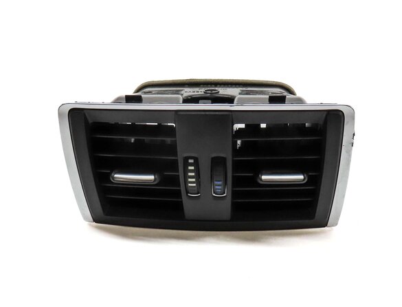 Thumbnail 2: 2016 BMW 328d F30 REAR CENTER CONSOLE HVAC A/C HEATER AIR VENT (BLACK & SILVER)