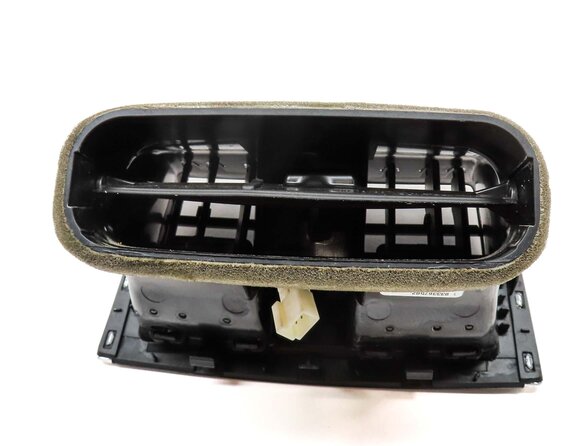 Thumbnail 5: 2016 BMW 328d F30 REAR CENTER CONSOLE HVAC A/C HEATER AIR VENT (BLACK & SILVER)